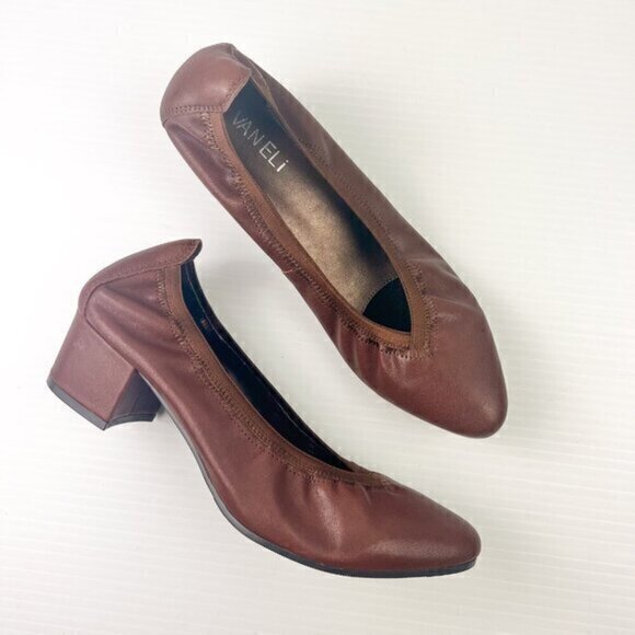 Vaneli Brown Leather Pump Size 8 Elasticized Top Classic Style - Picture 1 of 11